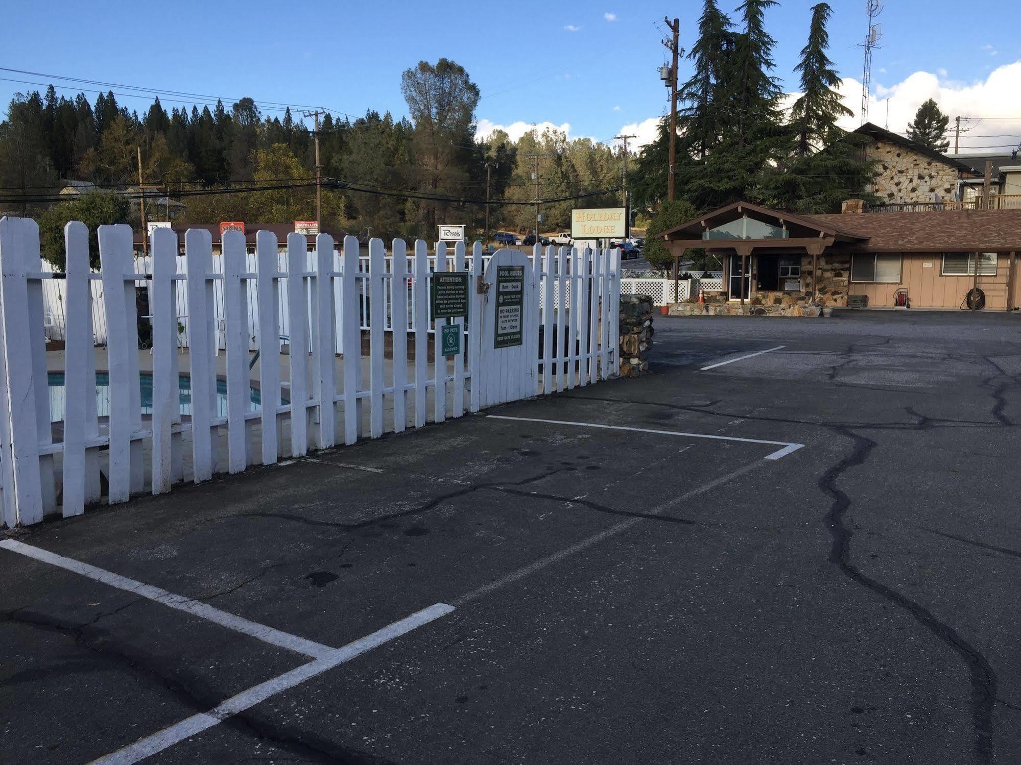 Holiday Lodge Grass Valley Exterior foto